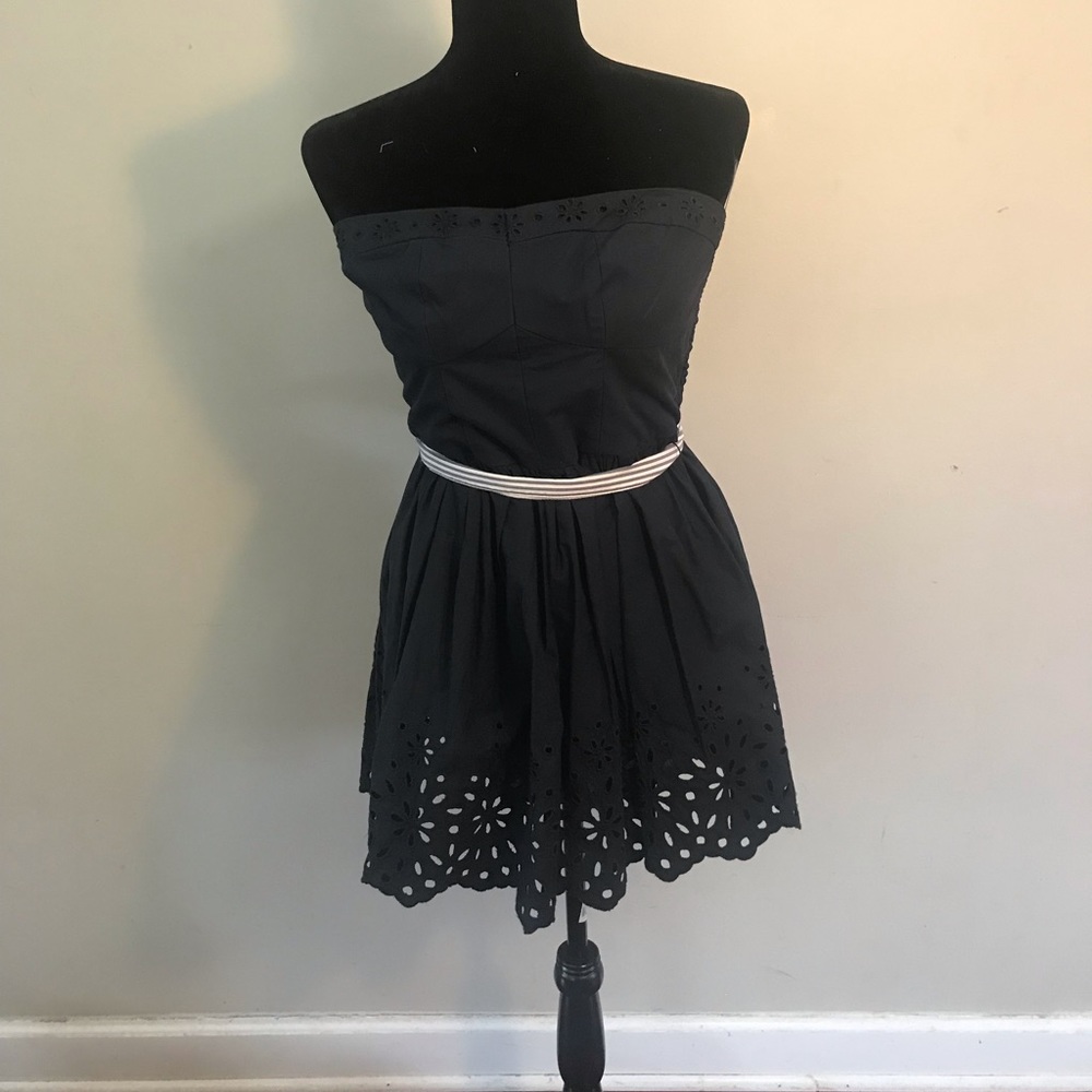 Navy backless sleeveless dress
